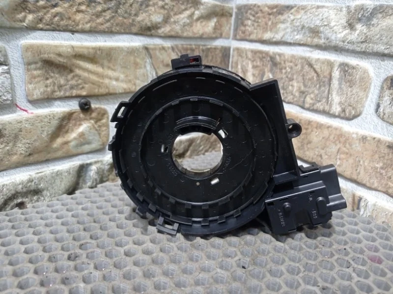 Шлейф-лента подушки безопасности Volkswagen golf 2016 5g