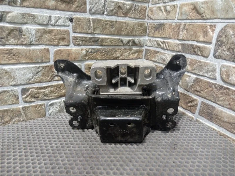 Подушка акпп Volkswagen golf 2016 5g