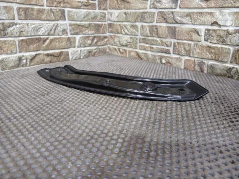 Крепление фары Audi Q3 2013 8U