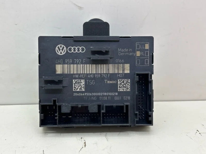 Блок управления двери Volkswagen Touareg 7P