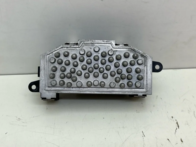 Резистор печки Volkswagen Passat B6