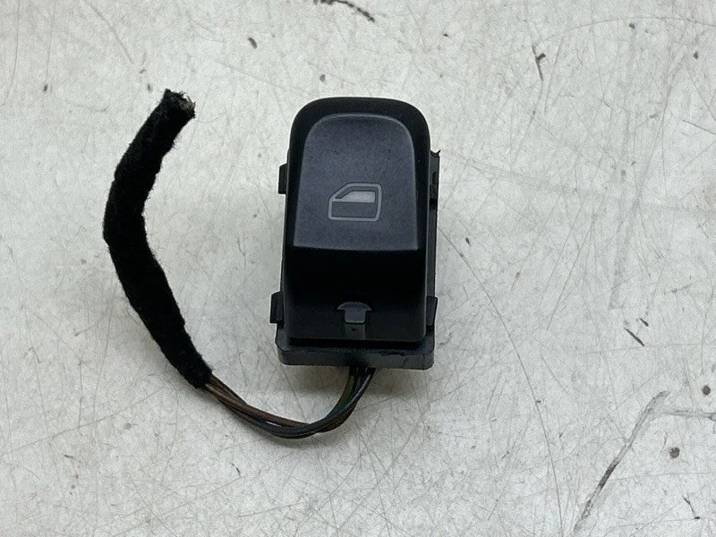 Кнопка стеклоподъемника Audi A4 B8