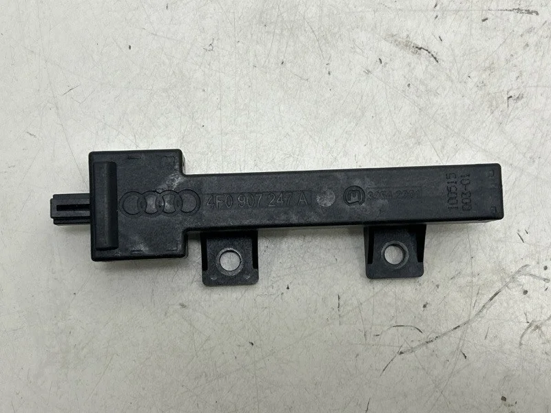 Антенна Audi Q7 4L