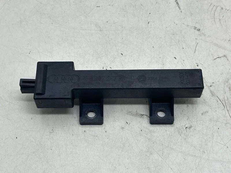 Антенна Audi Q7 4L