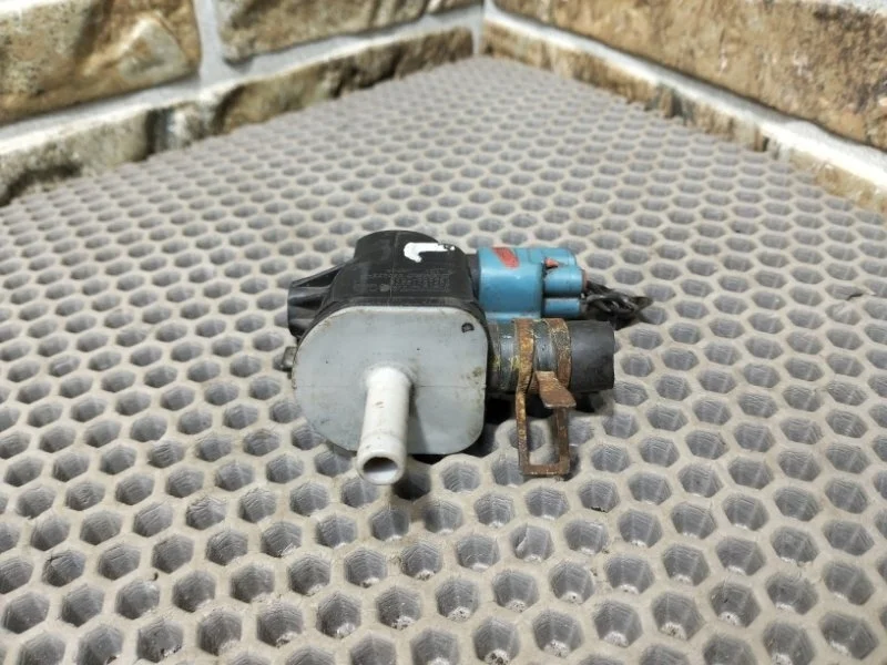 Клапан электромагнитный Toyota Camry