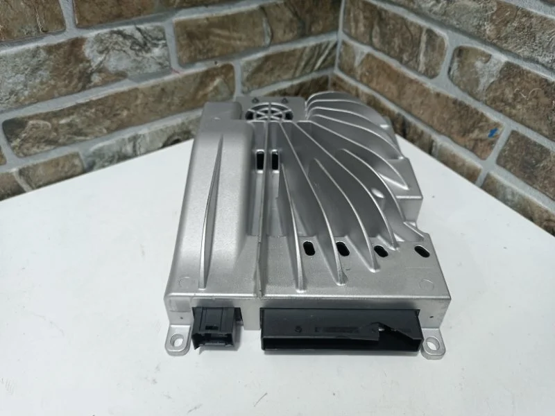 Усилитель звука Mercedes-Benz GLE-class 2016 W166