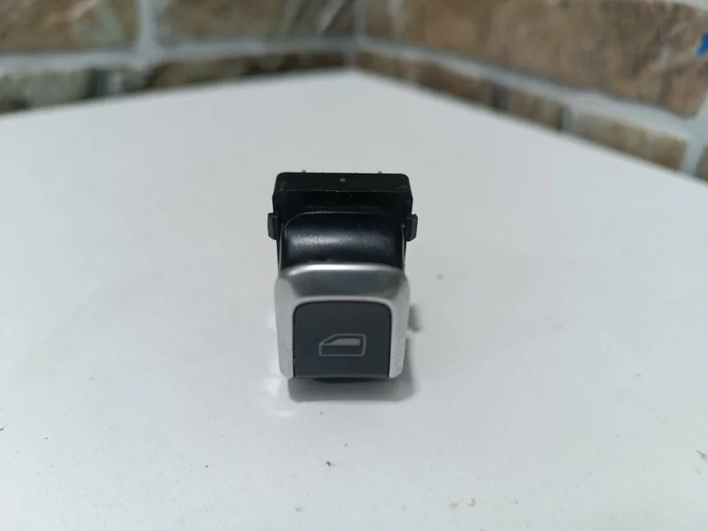 Кнопка стеклоподъемника Audi A4 B8