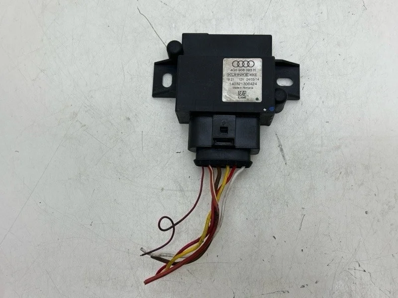 Блок управления топливным насосом Audi Q5 8R