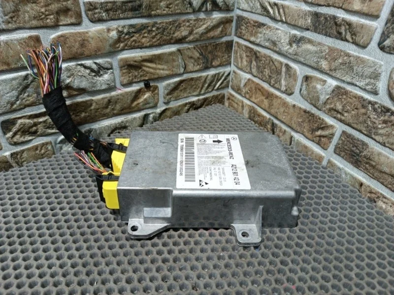 Блок управления air bag Mercedes-Benz -Class 2011 W212