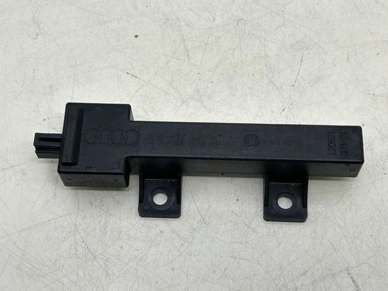 Антенна Audi Q7 4L