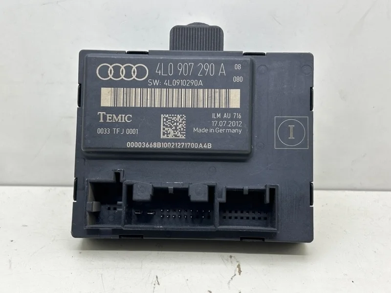 Блок управления дверьми Audi Q7 4L
