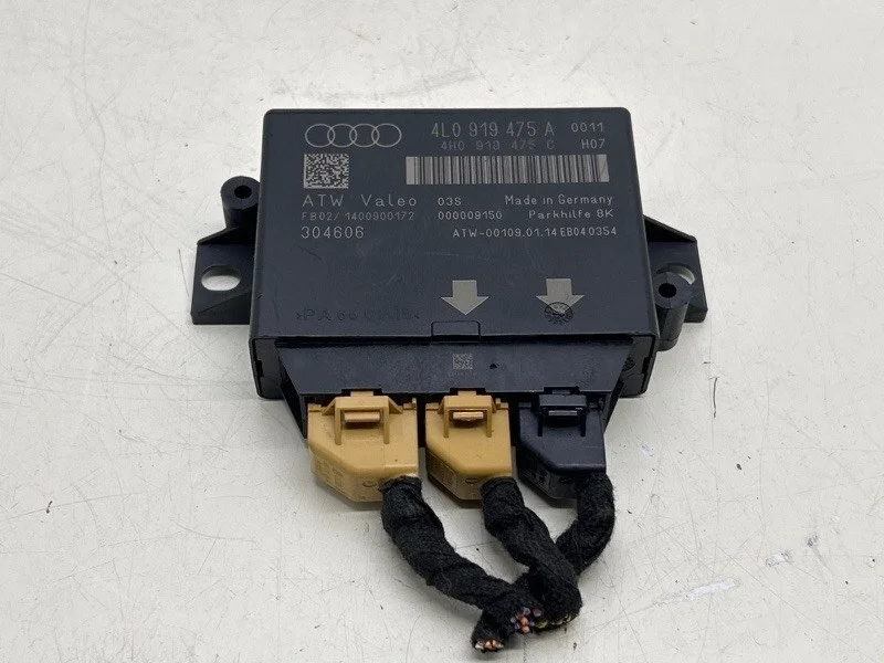 Блок управления парктроником Audi Q7 2012 4L