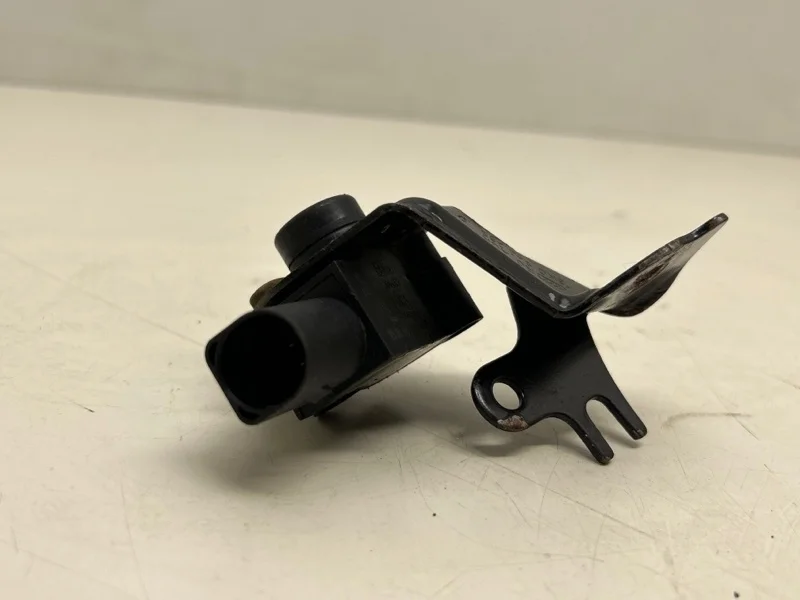 Датчик высоты дорожного просвета Audi Q5 2012 8R