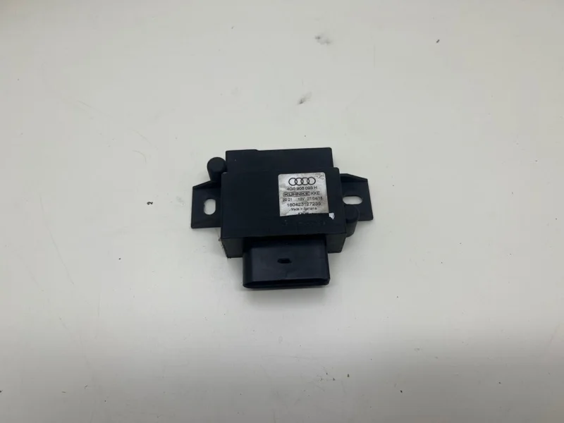 Блок управления топливным насосом Porsche Macan 2018 95b