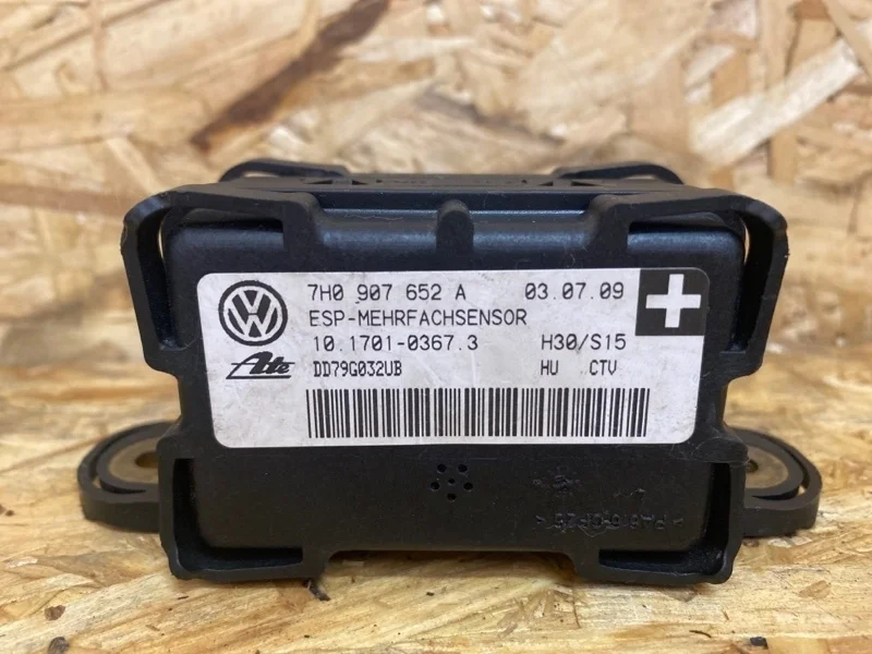 Датчик ускорения Volkswagen Touareg 7P6