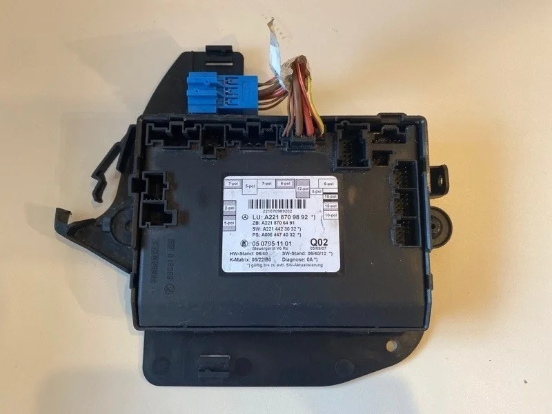 Блок управления дверьми Mercedes-Benz -Class W221