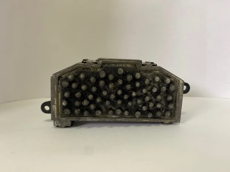 Резистор печки Audi A4 8К2