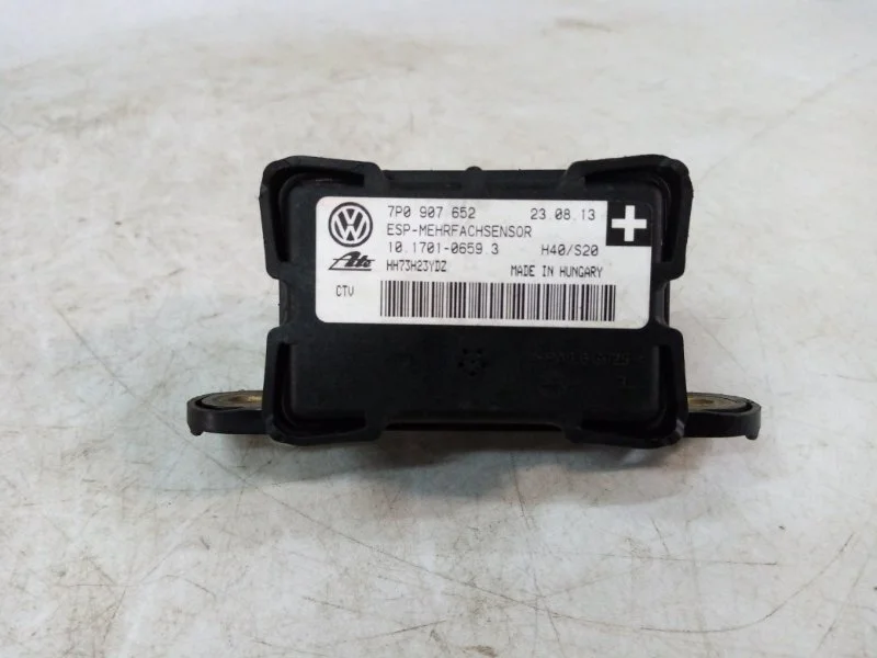 Датчик ускорения Volkswagen Touareg 2015