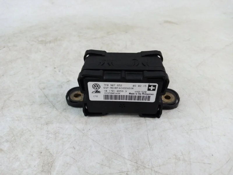 Датчик ускорения Volkswagen Touareg 2015