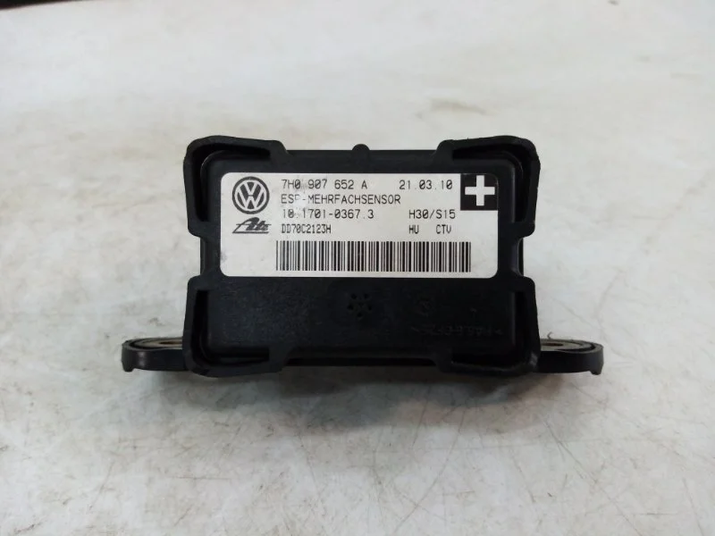 Датчик ускорения Volkswagen Touareg 2011 7L