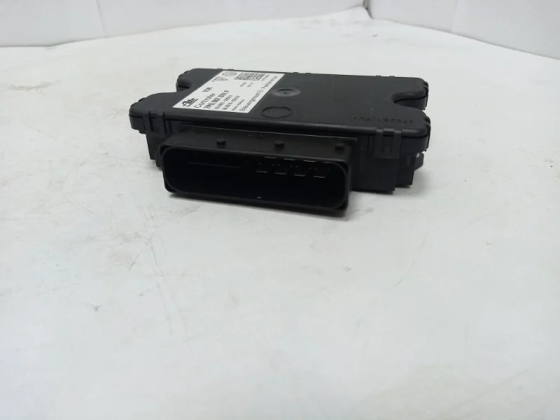 Блок управления стояночным тормозом Audi Q3 2016 8U