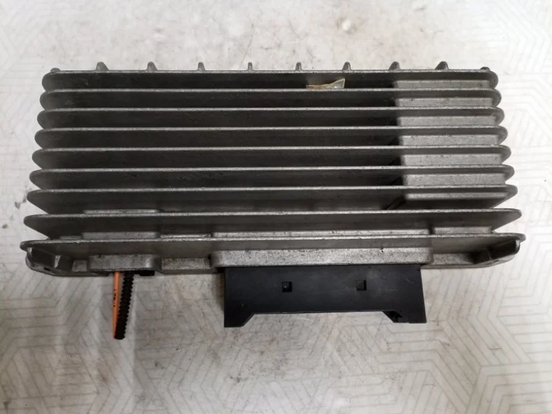 Усилитель звука Audi Q7 2006 4L