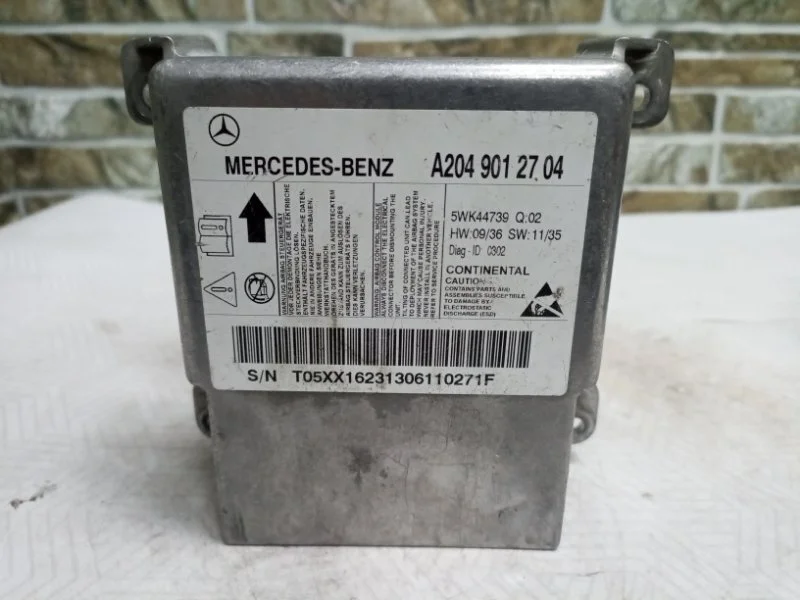 Блок управления подушек безопасности Mercedes-Benz -class 2012 W204