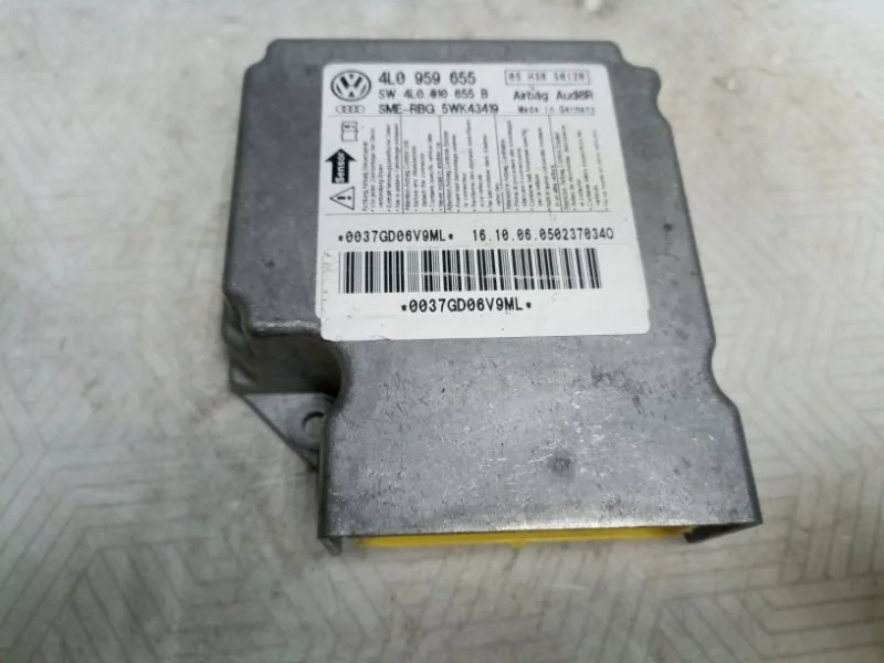 Блок управления подушек безопасности Audi Q7 2006 4L