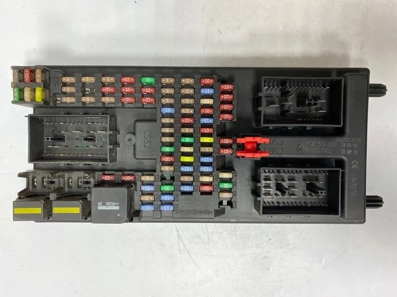 Блок предохранителей салонный Land Rover Range Sport 2005 L320