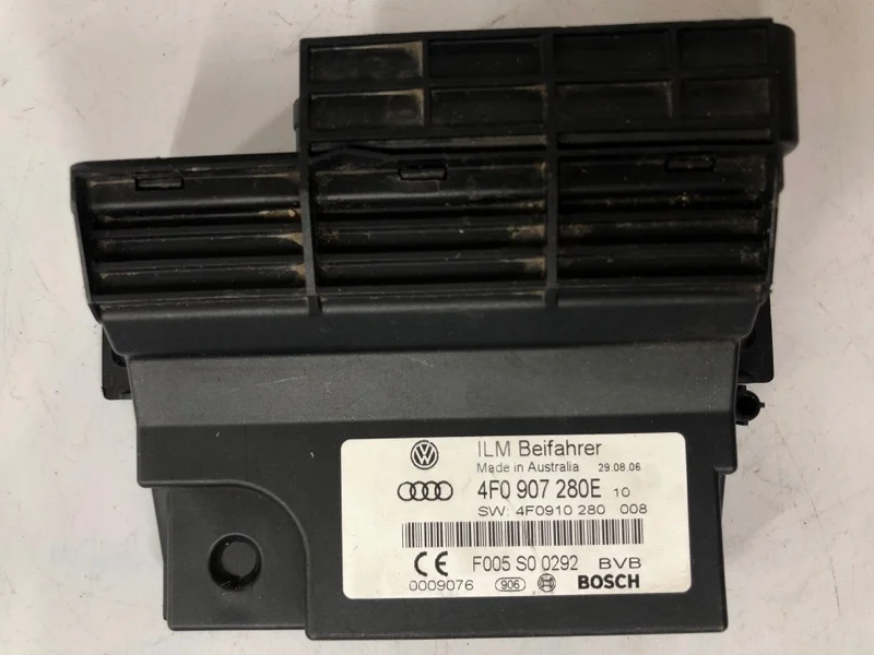 Блок управления бортовой сети Audi Q7 2006 4L