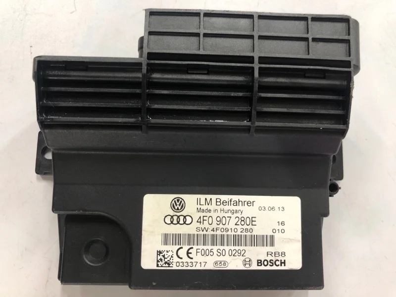 Блок управления бортовой сети Audi Q7 2013 4L