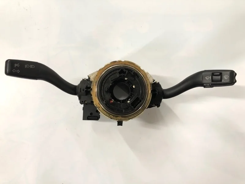 Блок подрулевых переключателей Audi A6 C6