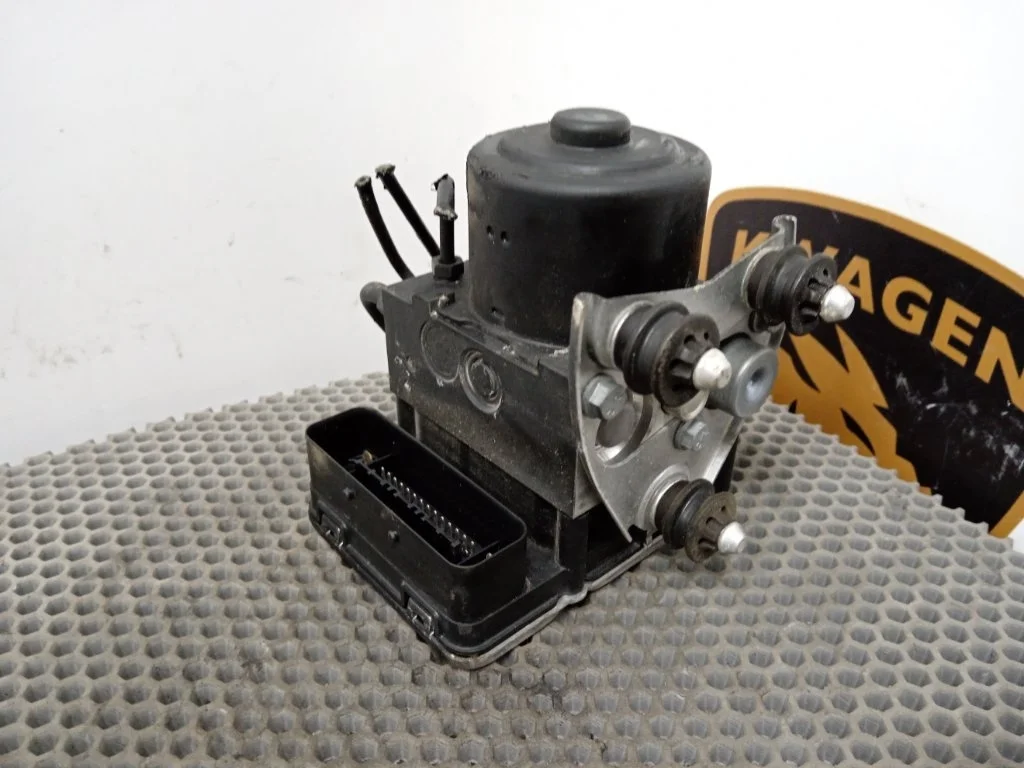 Блок abs Volkswagen Touareg 2013 7P