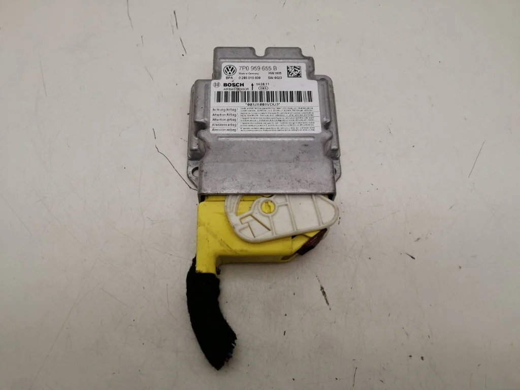 Блок управления air bag Volkswagen Touareg 2011 7P