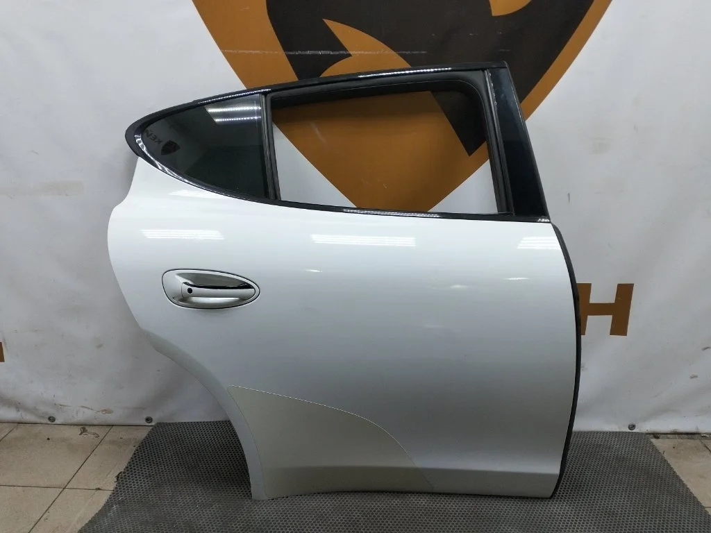 Дверь Porsche Panamera 2014 970