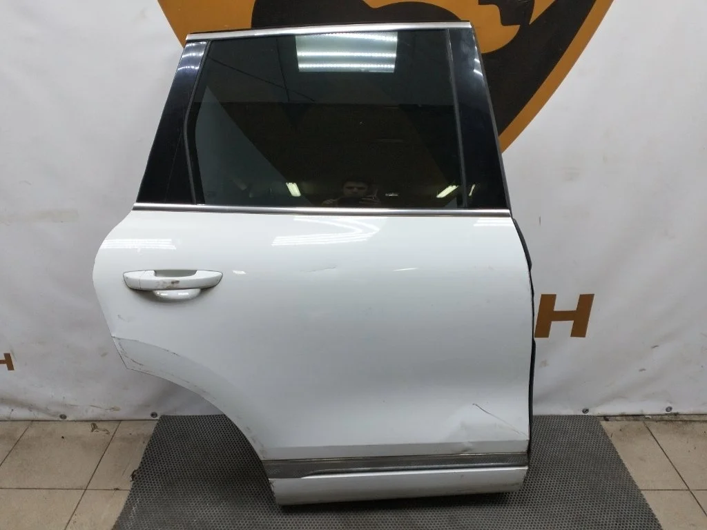 Дверь Volkswagen Touareg 2011 7P