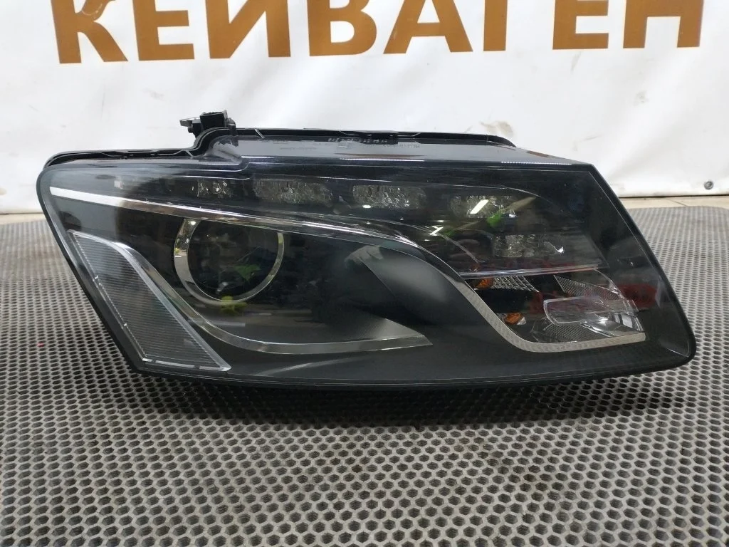 Фара Audi Q5 2009 8R