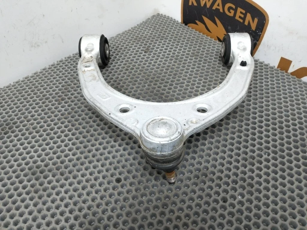 Рычаг подвески верхний Volkswagen Touareg 2011 7P