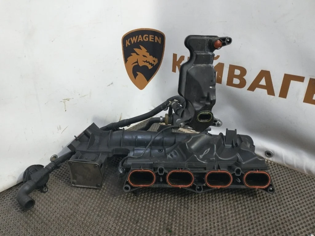 Коллектор впускной Mercedes-Benz -Class 2013 W212