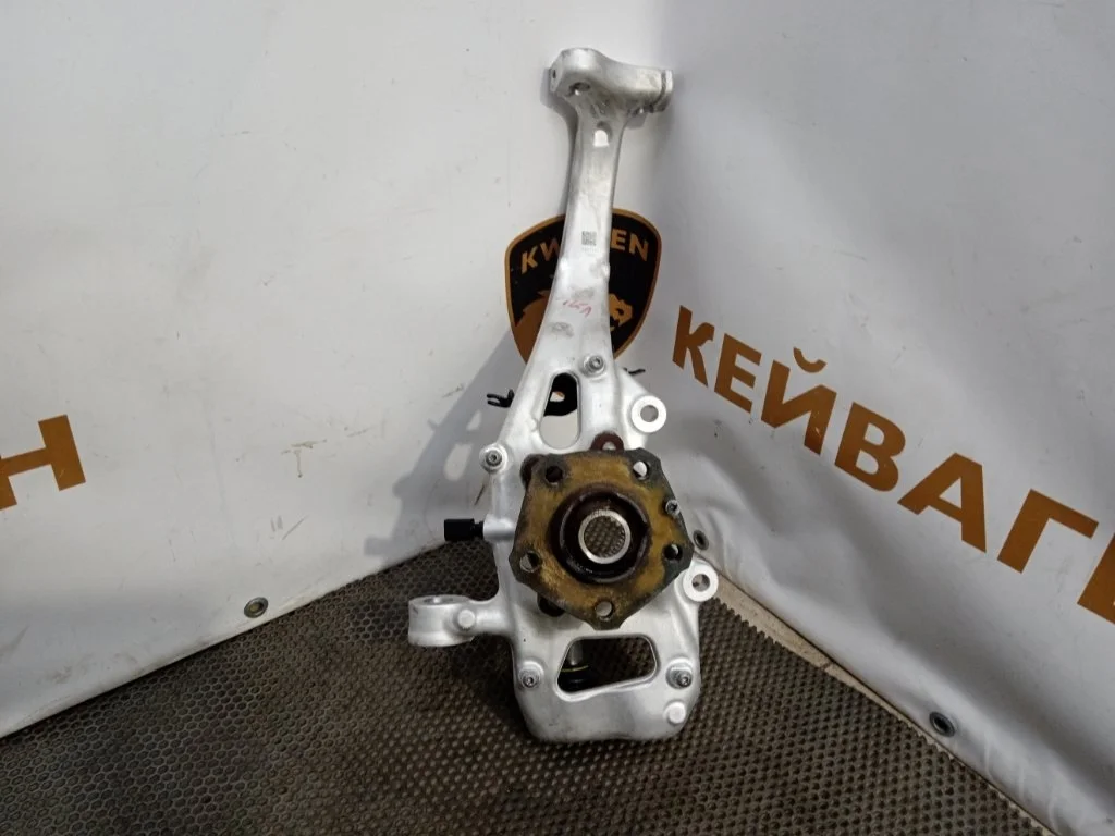 Кулак поворотный Audi Q5 2017 FY