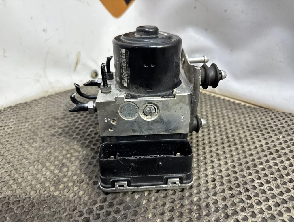 Блок abs Volkswagen Touareg 2011 7P