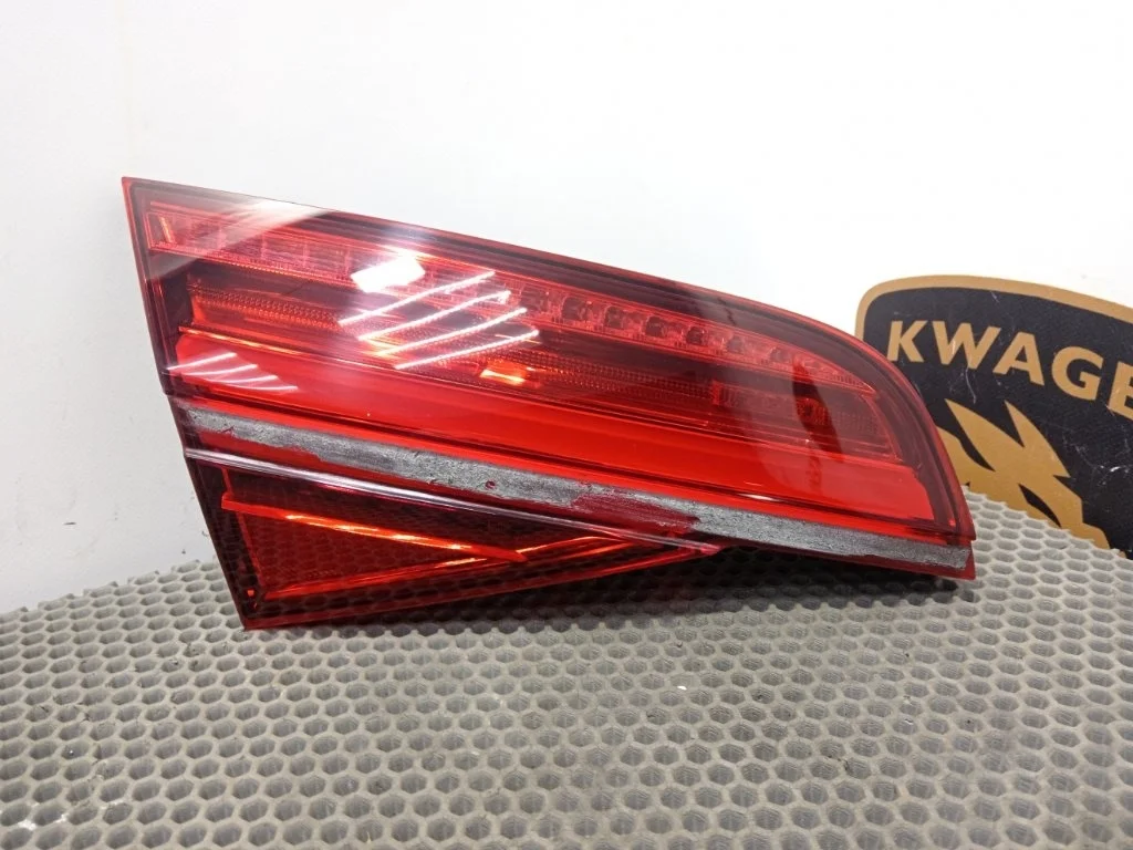 Фонарь задний внутренний Audi A8 2015 D4