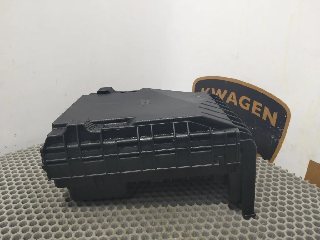 Блок предохранителей Audi Q3 2013 8U