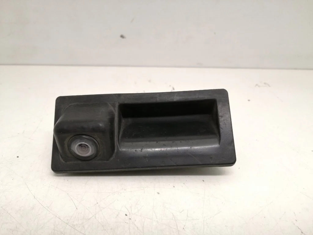 Камера заднего вида Volkswagen Touareg 2011 7P