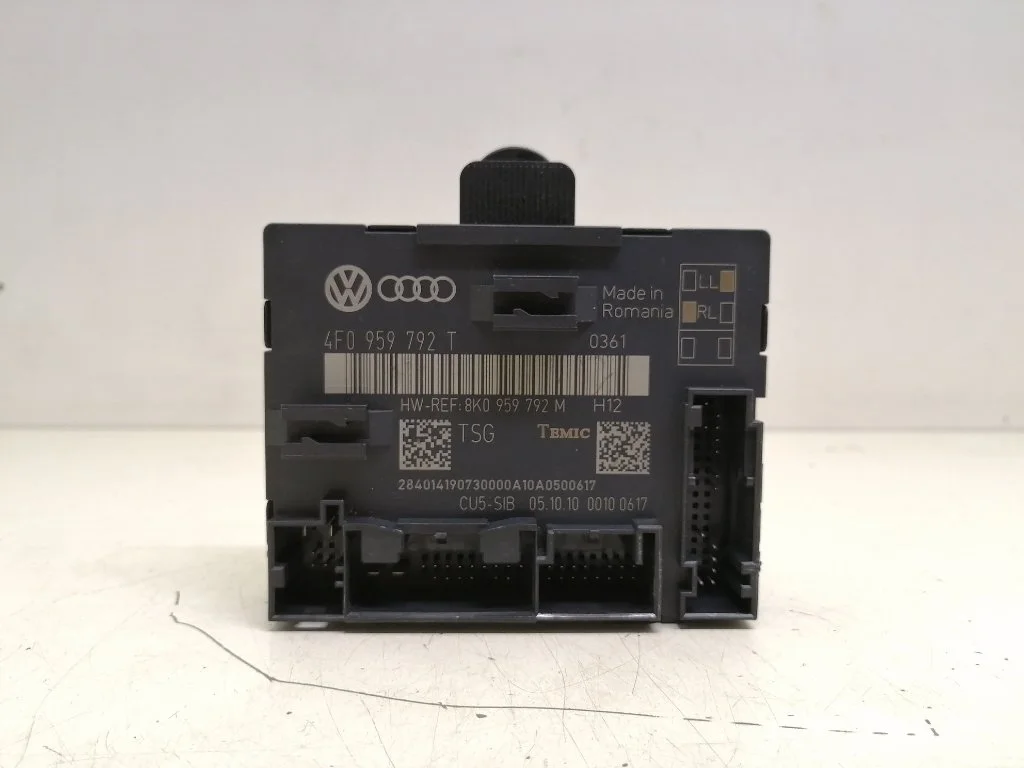 Блок управления двери Audi A6 2010 C6