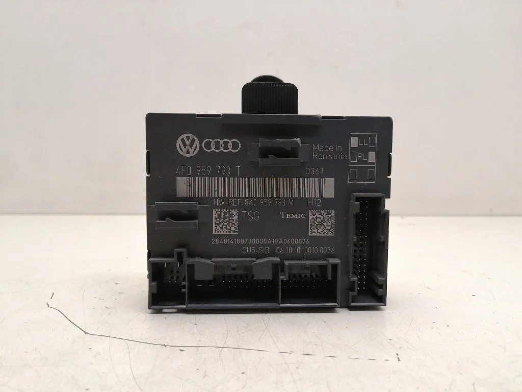 Блок управления двери Audi Q7 2010 4L