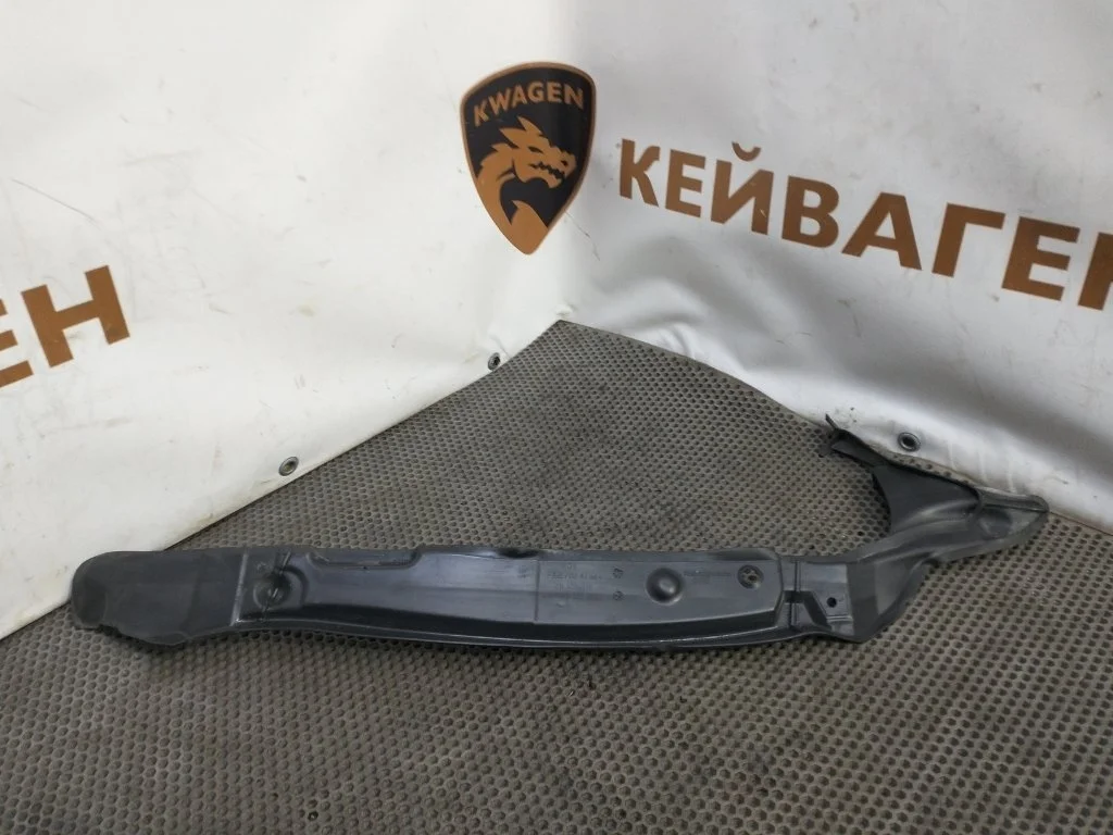 Пыльник крыла Audi Q7 2015 4L