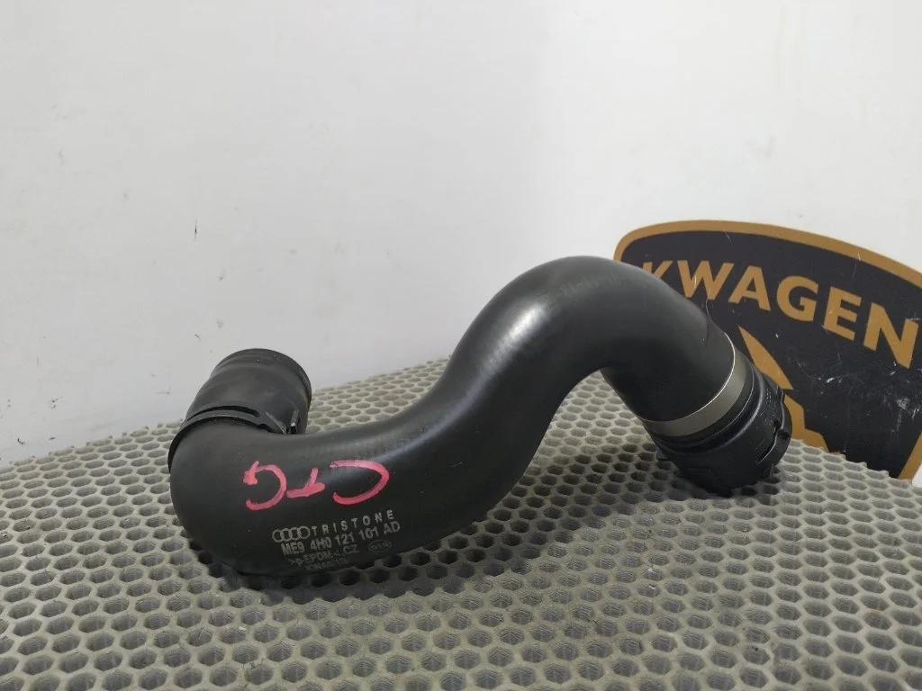 Патрубок радиатора Audi A8 2016 D4