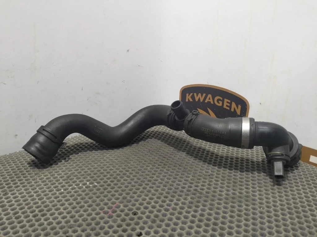 Патрубок системы охлаждения Audi Q7 2014 4L