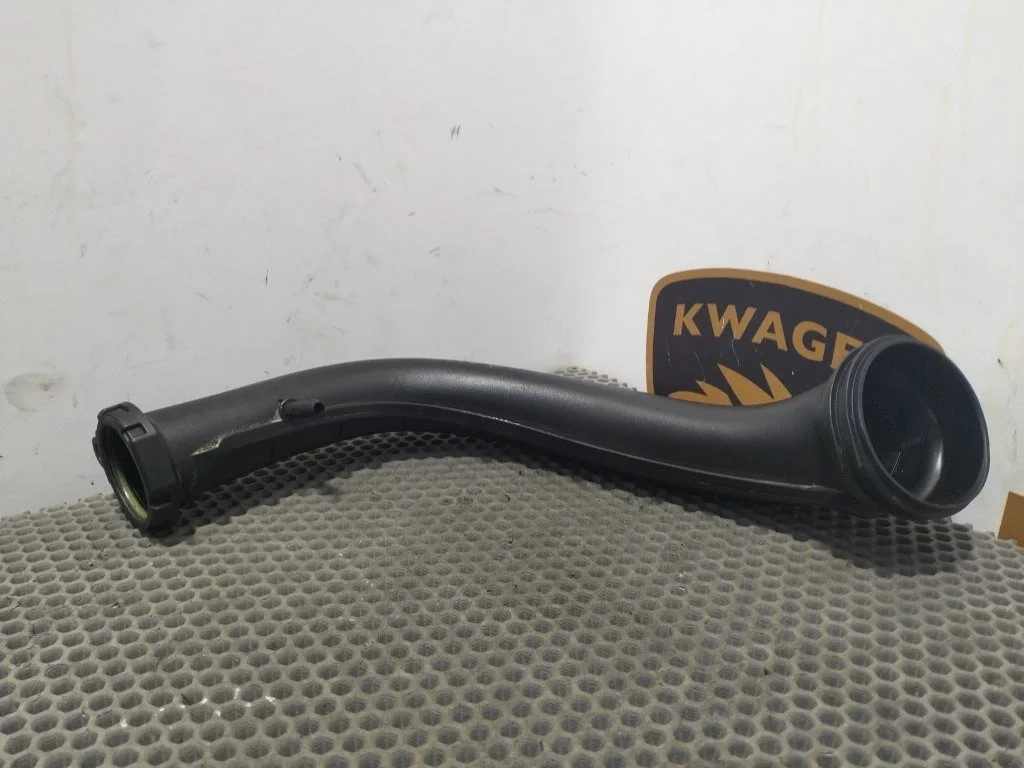 Патрубок воздушного фильтра Volkswagen Golf 2010 5K